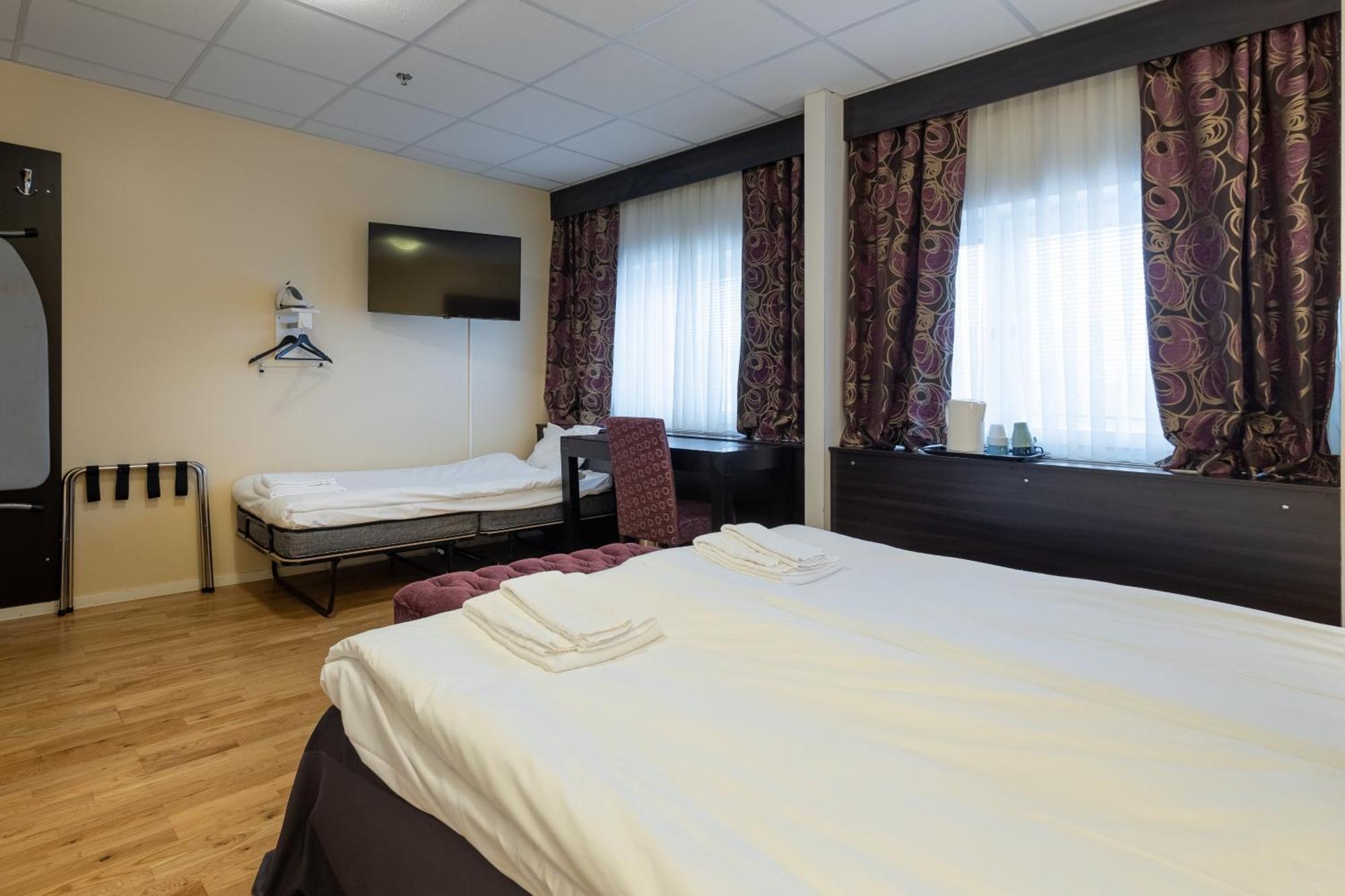 Solna Park & Hotel Exterior photo